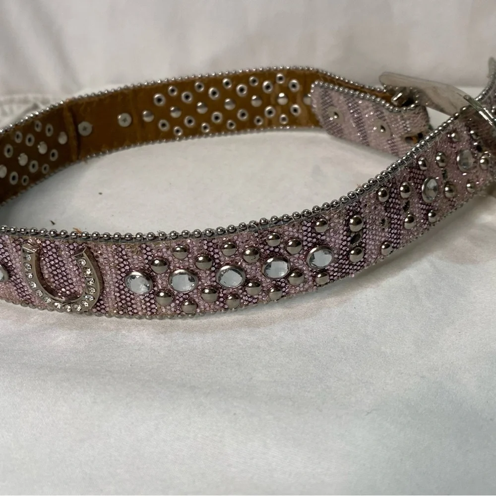Novona conch horseshoe belt